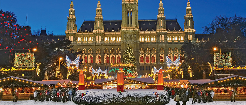 10 Most Festive Destinations to Visit this Christmas | The List Love